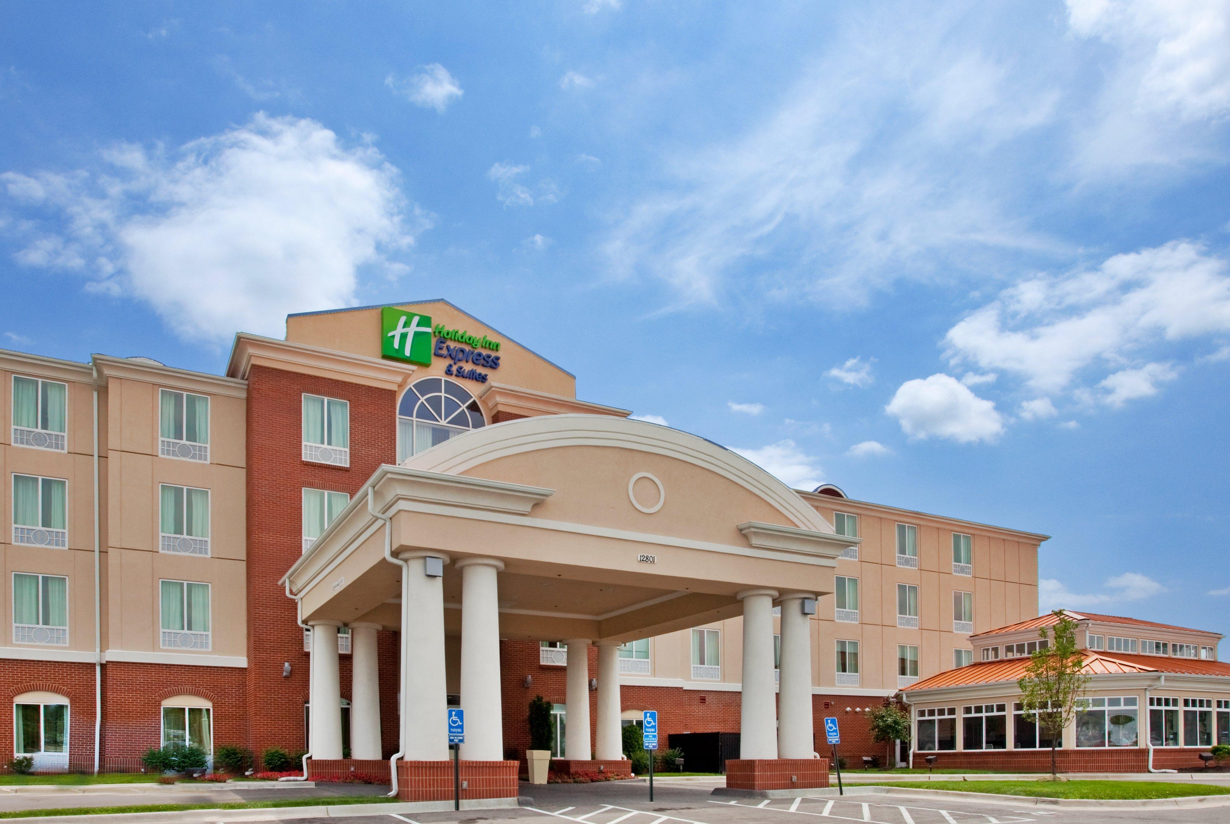 Holiday Inn Express Hotel & Suites Kansas City - Grandview By Ihg Exterior photo